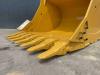 Caterpillar 352 - UB Photo 20 thumbnail