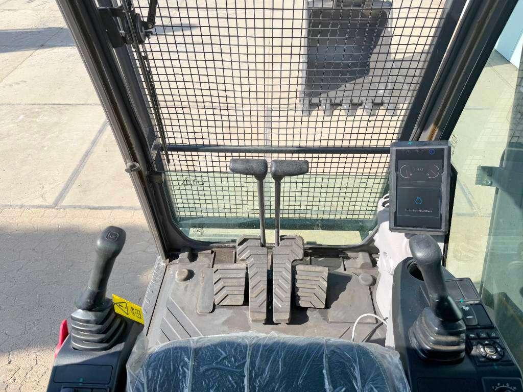 Volvo EC210 NEW / UNUSED (EC220DL) Photo 9