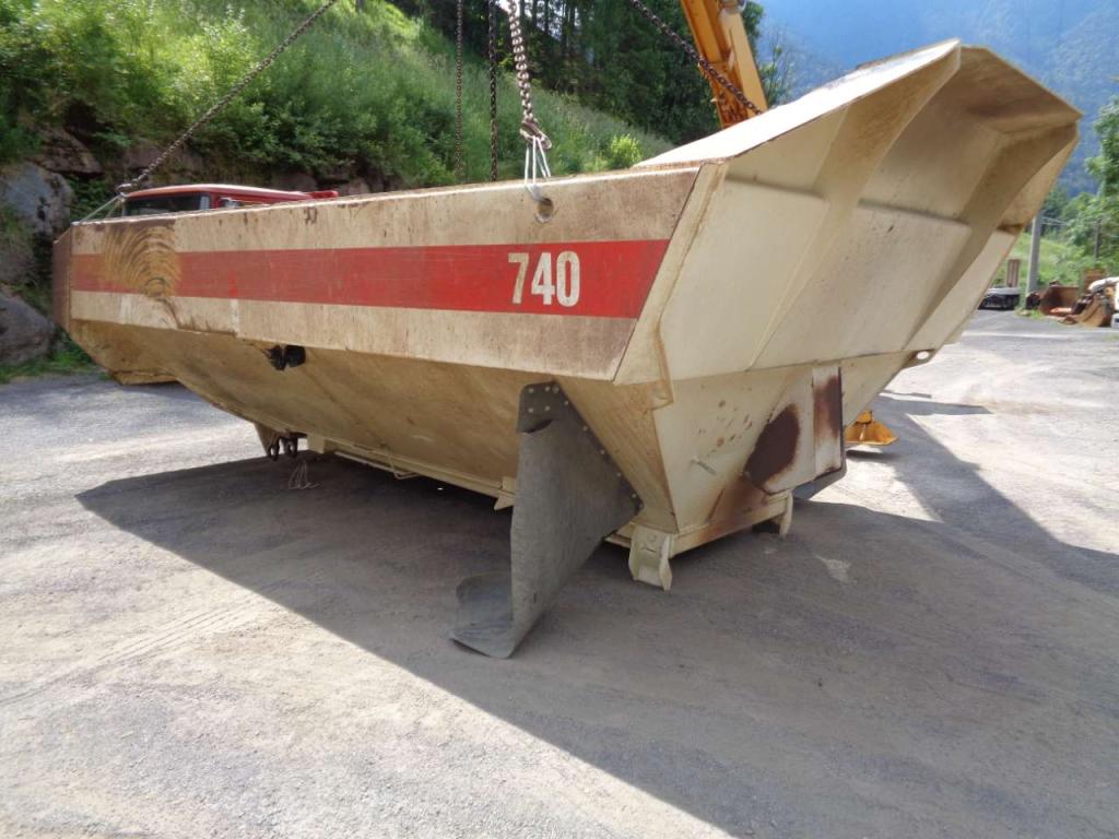 Caterpillar 740 B Photo 1