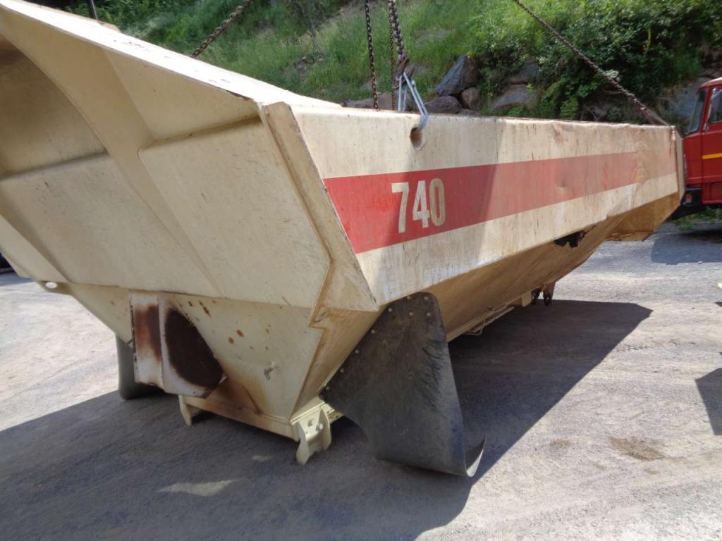 Caterpillar 740 B Photo 2