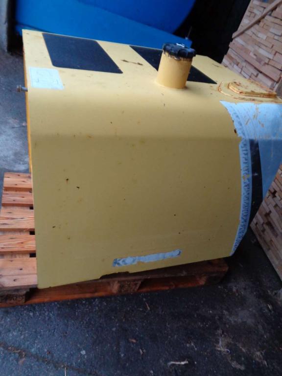Réservoir de carburant pour New Holland E 385 B Photo 1