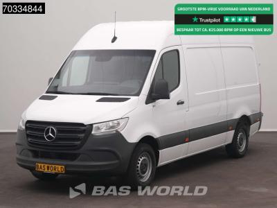 Mercedes-Benz Sprinter 317 CDI Automaat L2H2 AC/Climate MBUX Carplay Camera Parkeersensoren Euro6 L2 Airco en vente par BAS World B.V.