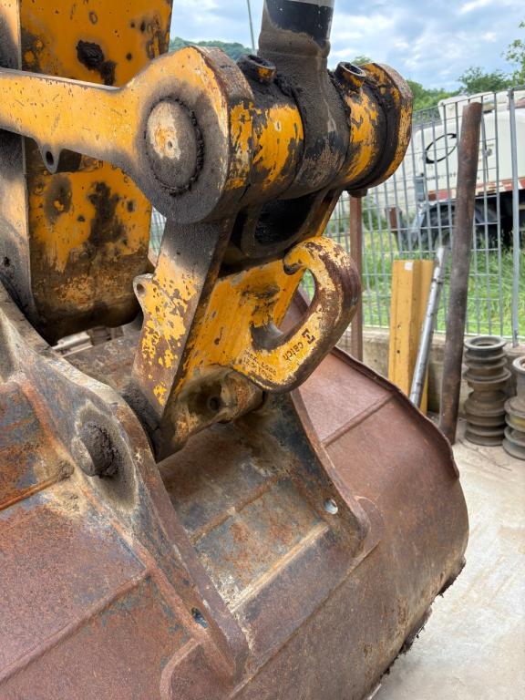 JCB JS235 Photo 9