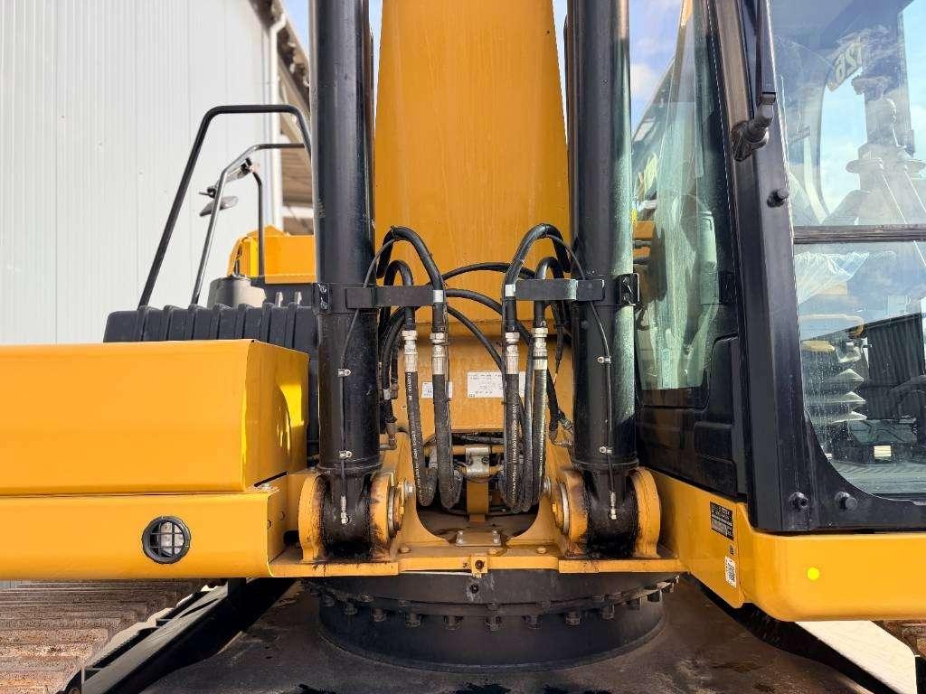Caterpillar 326 07H SLR - 18m Super Long Reach Photo 13