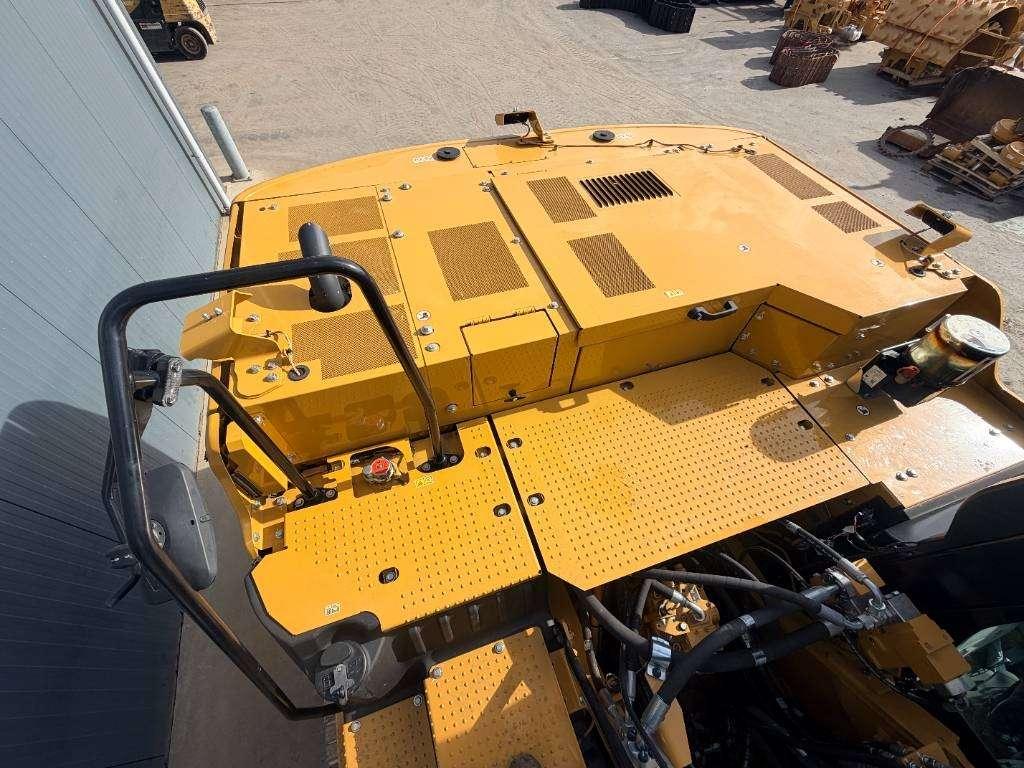 Caterpillar 326 07H SLR - 18m Super Long Reach Photo 28