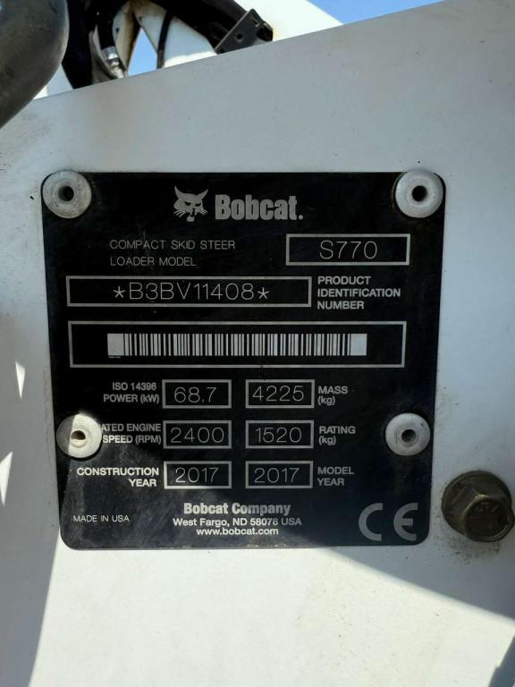 Bobcat S770 Photo 11