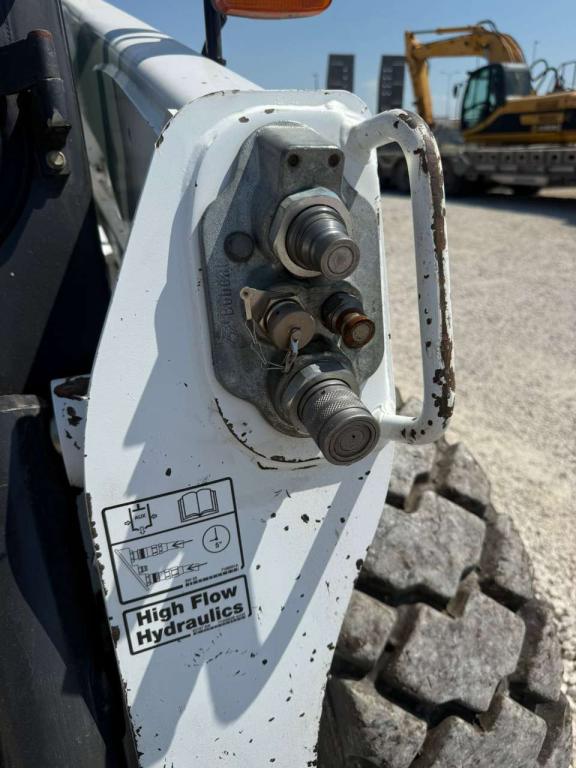 Bobcat S770 Photo 6