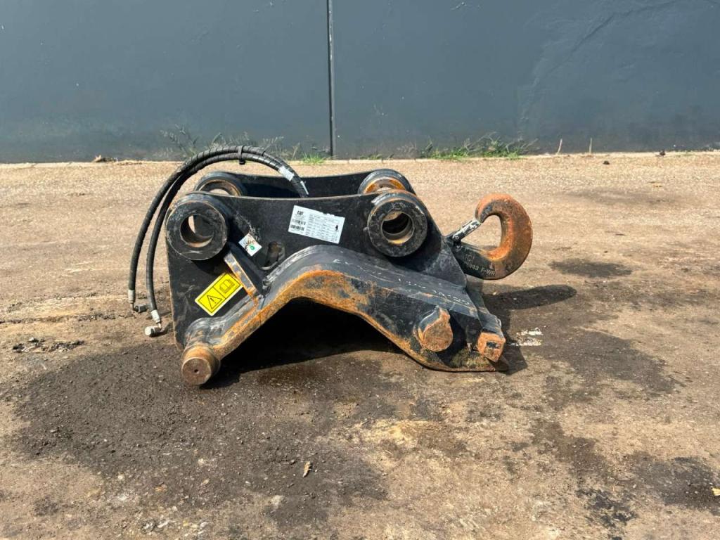 Caterpillar Quick coupler CW 20 H.4.N Photo 1
