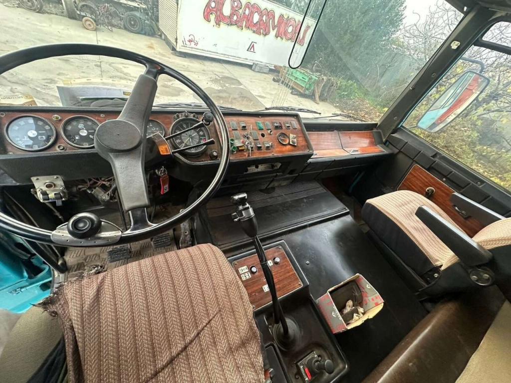 Renault R420 Photo 16