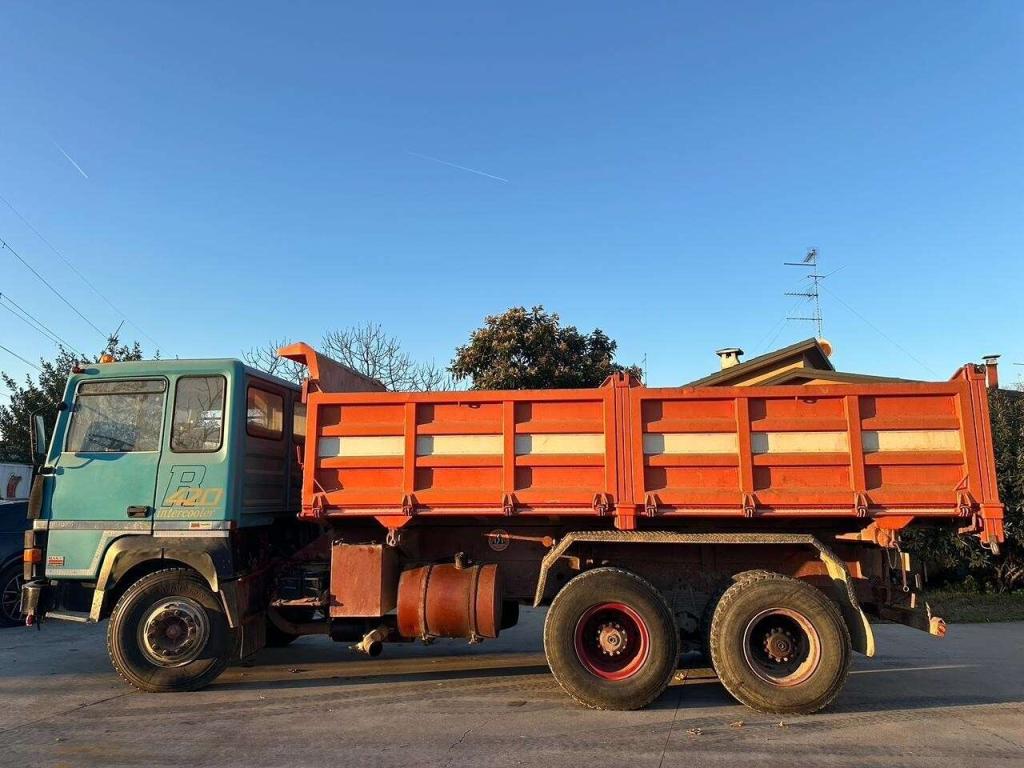Renault R420 Photo 5