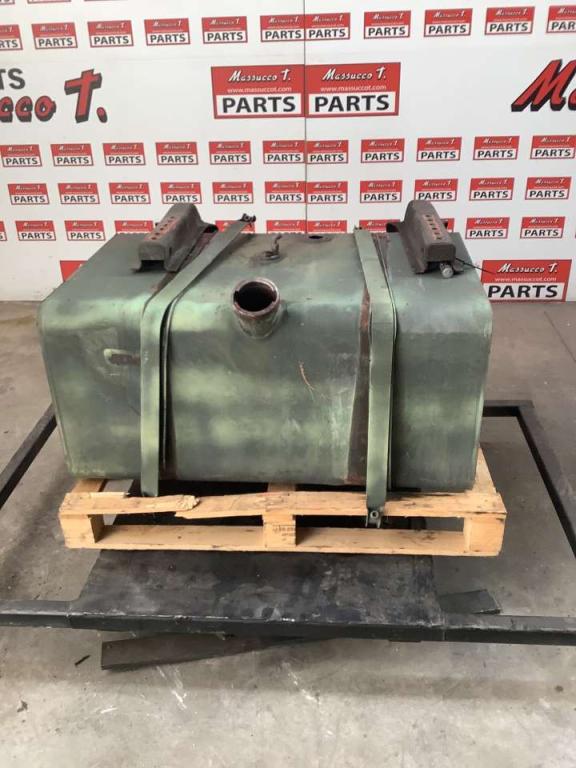 SERBATOIO CARBURANTE PER IVECO 260/330 F 35 Réservoir Photo 3