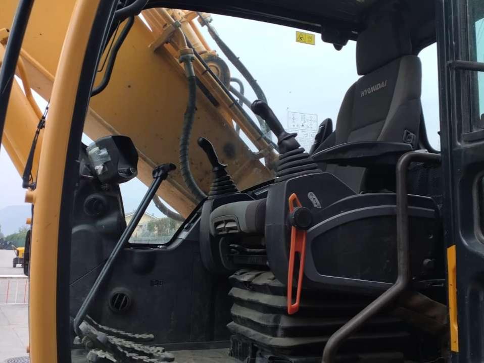 Hyundai Robex 220NLC-9A Photo 19