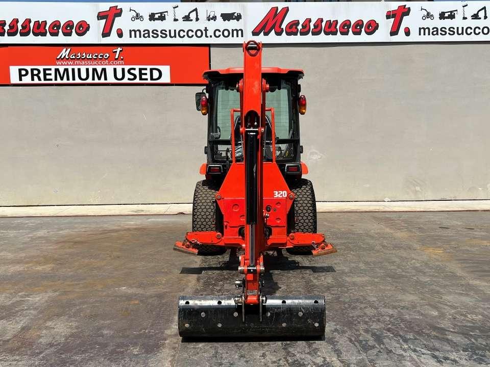 Kubota B2231 Photo 12