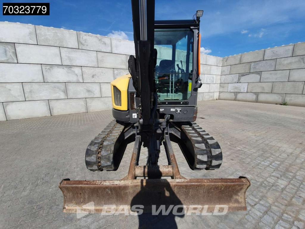 Volvo ECR58 F A/C - 3 Buckets Photo 12