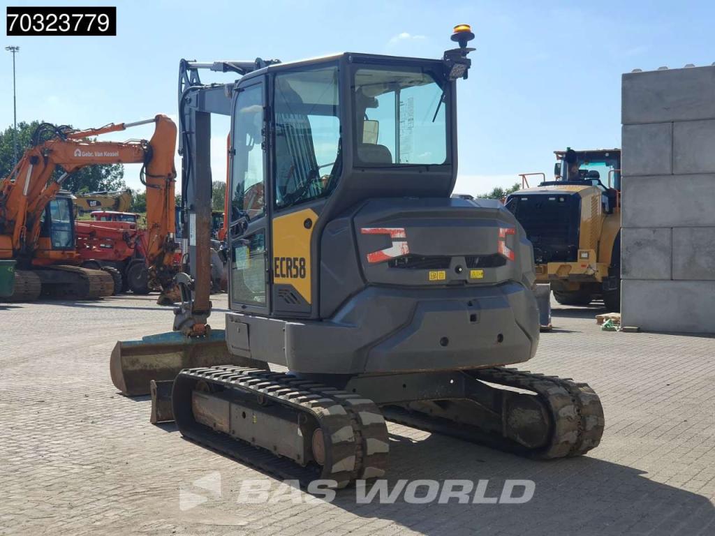 Volvo ECR58 F A/C - 3 Buckets Photo 5