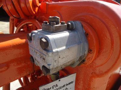 Pompe hydraulique de servomécanisme pour Fiat Hitachi FR220 en vente par OLM 90 Srl