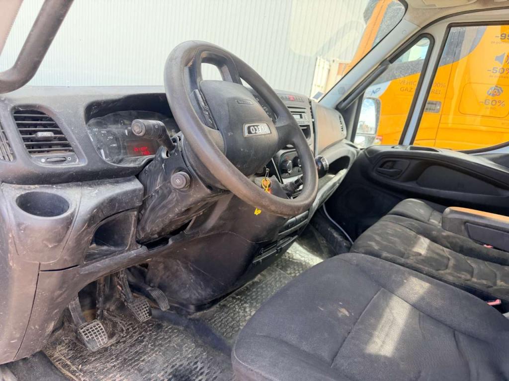 Iveco DAILY 35-150 Photo 2