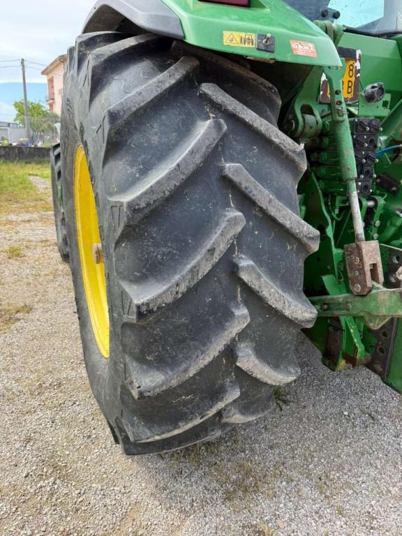 John Deere 8200 Photo 8
