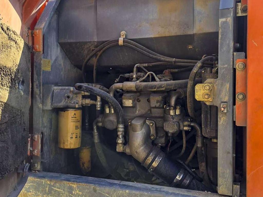 Hitachi Zaxis ZX240N-3 Photo 23