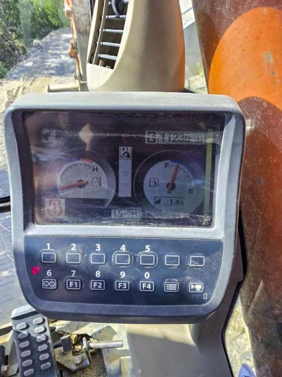 Hitachi Zaxis ZX240N-3 Photo 26