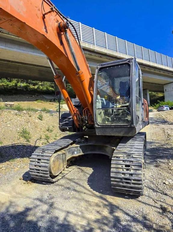 Hitachi Zaxis ZX240N-3 Photo 4