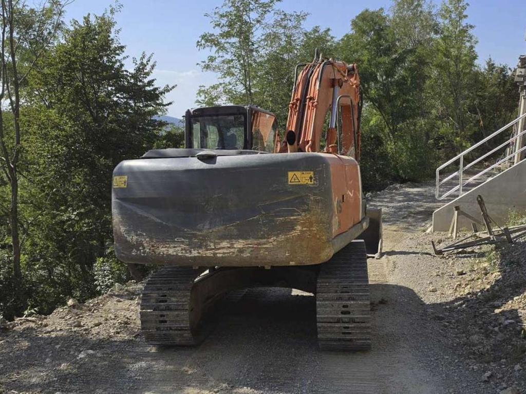 Hitachi Zaxis ZX240N-3 Photo 7