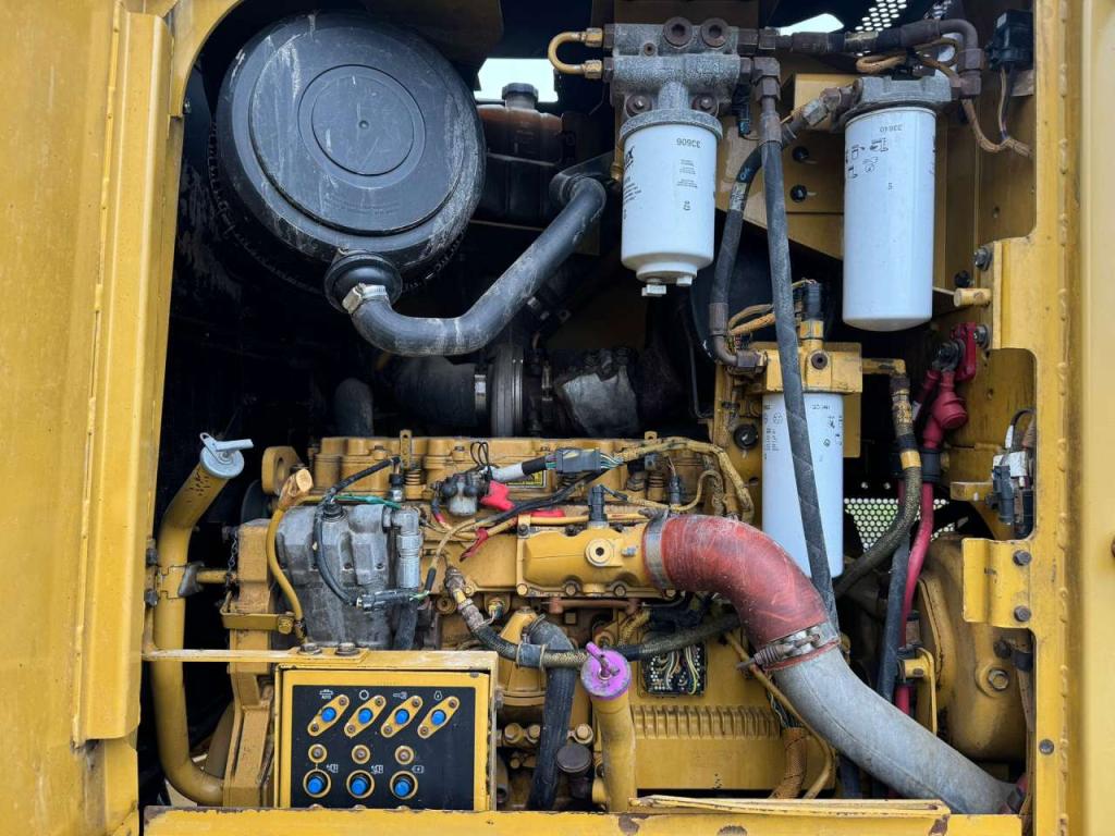 Caterpillar 140M Photo 23