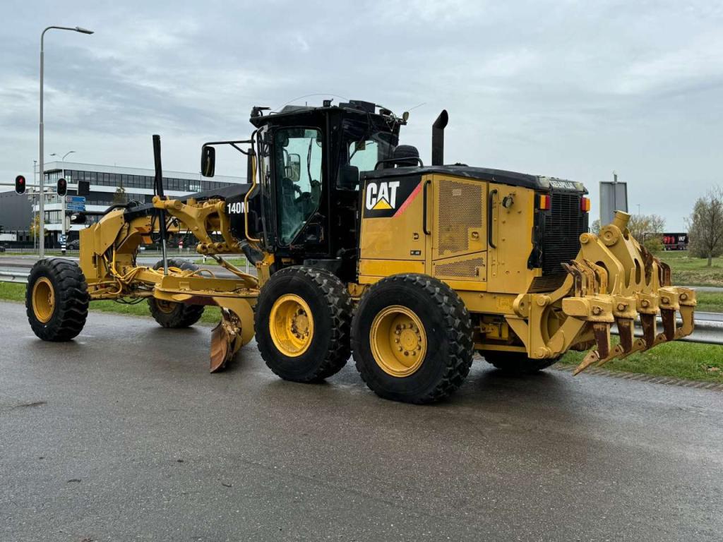 Caterpillar 140M Photo 3