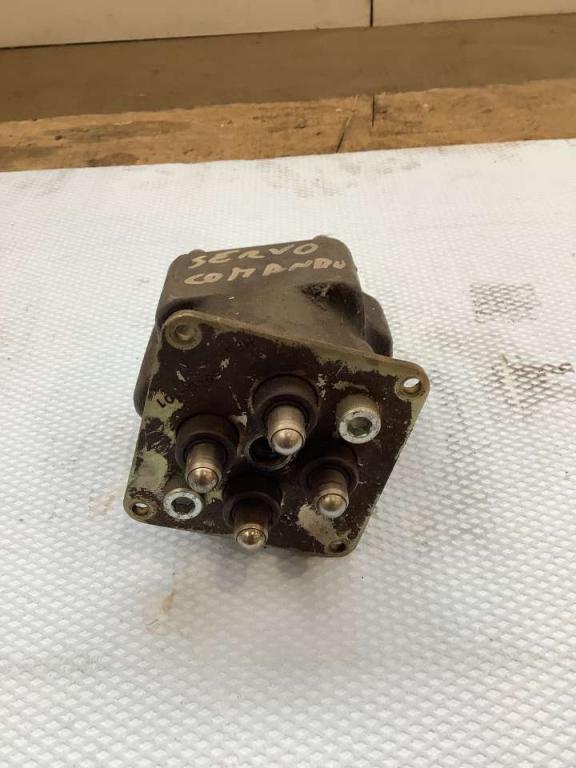 Servo pour Hitachi ZX135US Photo 1