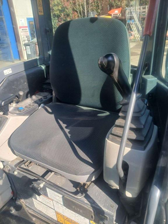 Kobelco SK35SR-6E Photo 15