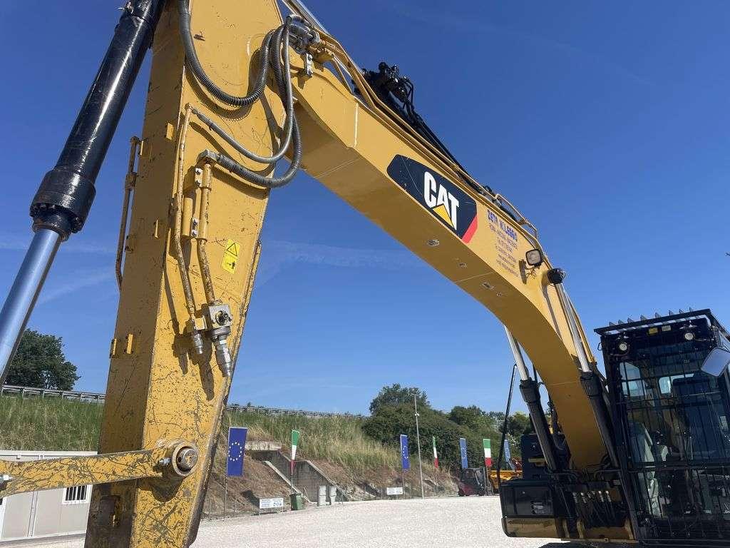 Caterpillar 323 ELN Photo 2