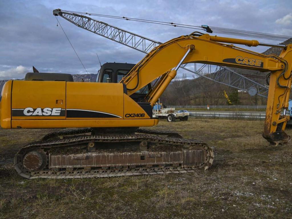 Case CX240B Photo 7