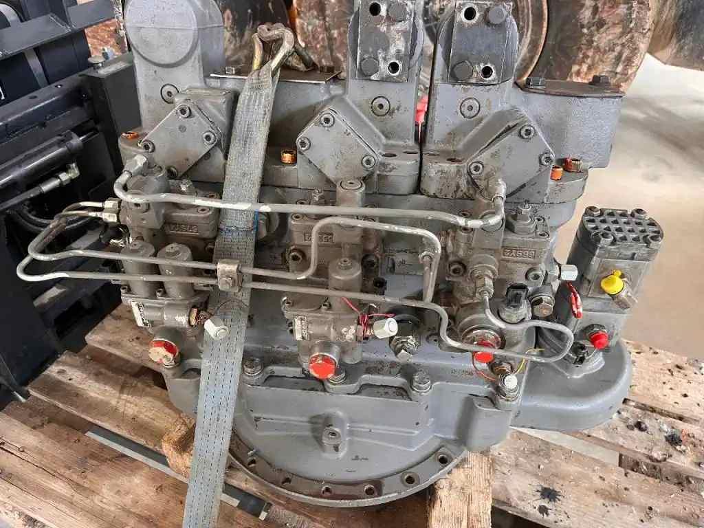 Fiat Hitachi HPV 145JX-28 Photo 1