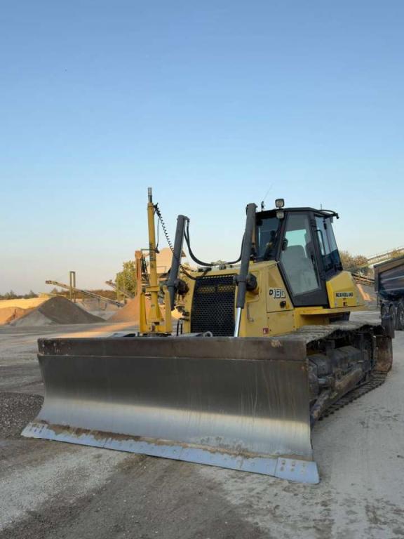New Holland D180 Photo 1