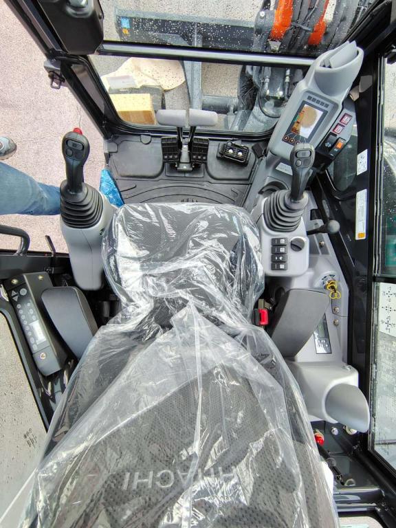 Hitachi ZX 55U-6 CLR Photo 14