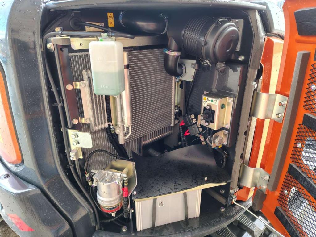 Hitachi ZX 55U-6 CLR Photo 9