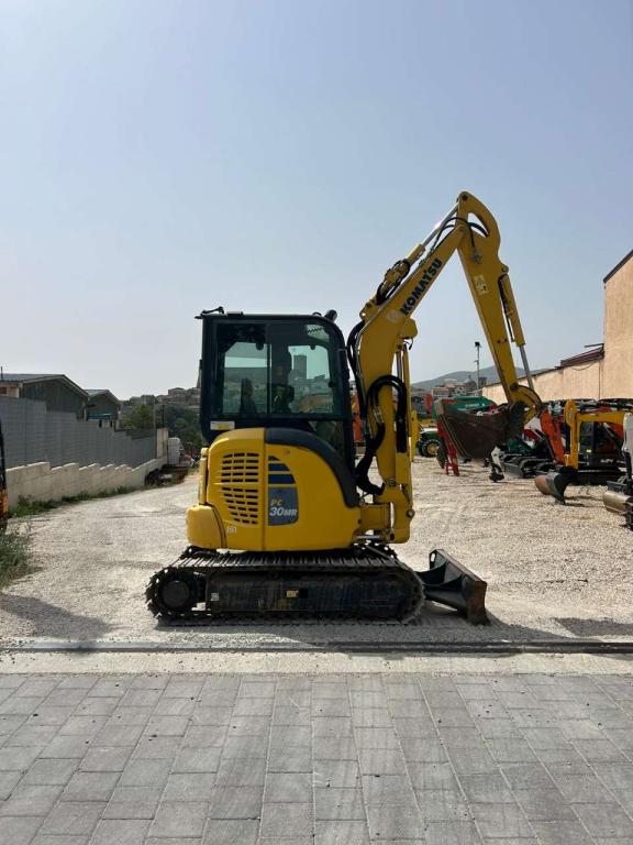Komatsu PC 30MR-5 Photo 1