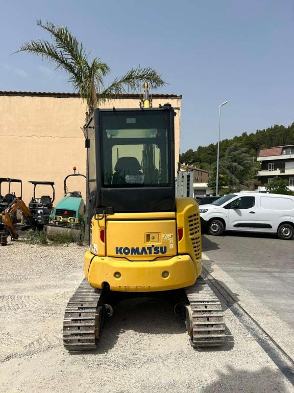 Komatsu PC 30MR-5 Photo 3