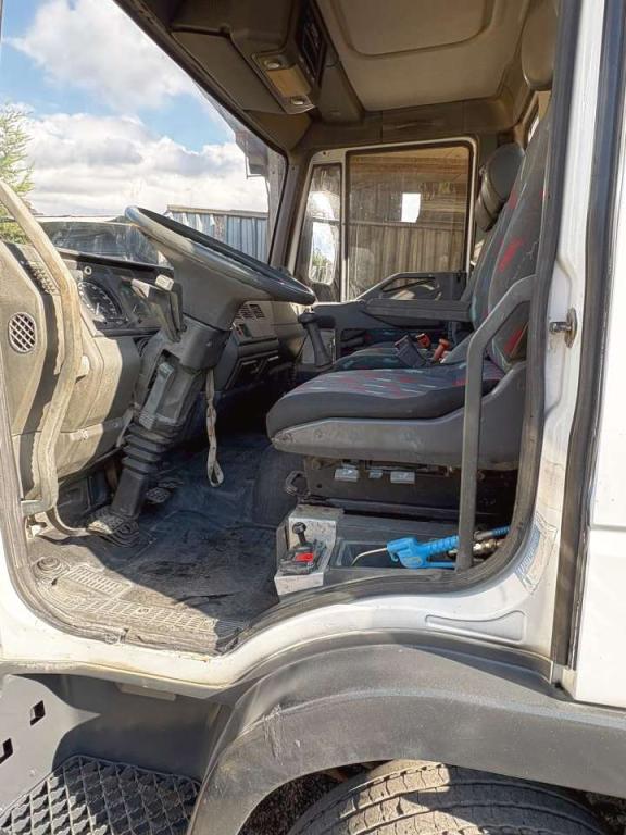 Iveco 100E15 Photo 6