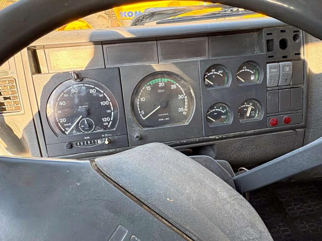 Iveco 100E15 Photo 8
