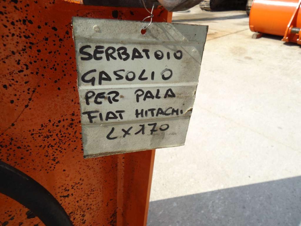 Réservoir de carburant pour Hitachi LX170 Photo 5