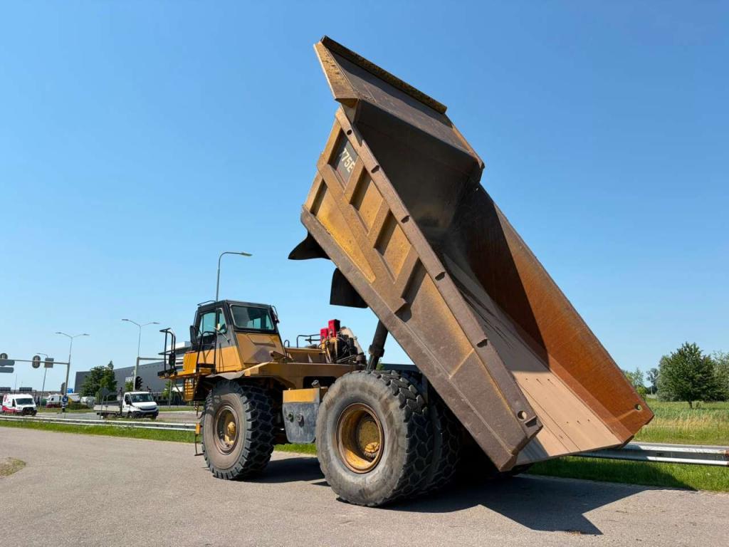 Caterpillar 775E Photo 12