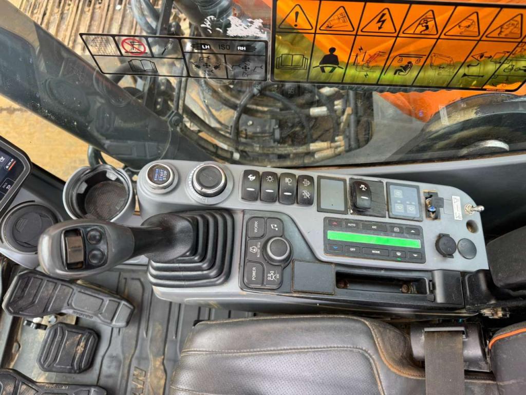 Doosan DX225LC-7 Photo 23