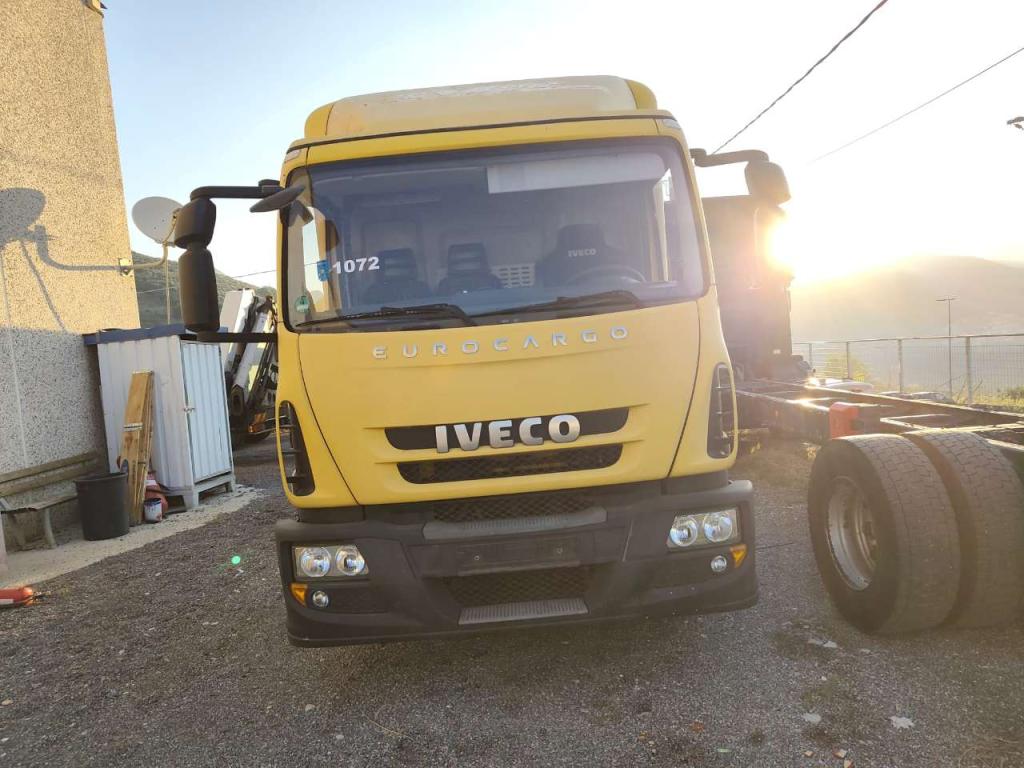 Iveco EUROCARGO CUBE 120E28P Photo 10