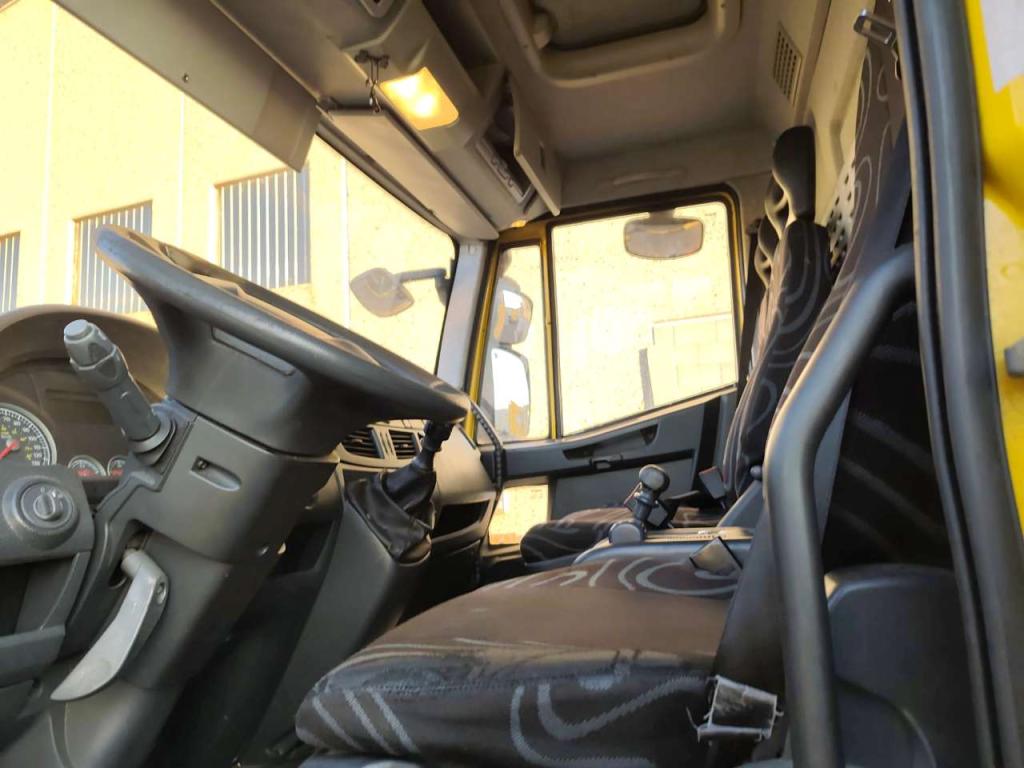 Iveco EUROCARGO CUBE 120E28P Photo 6