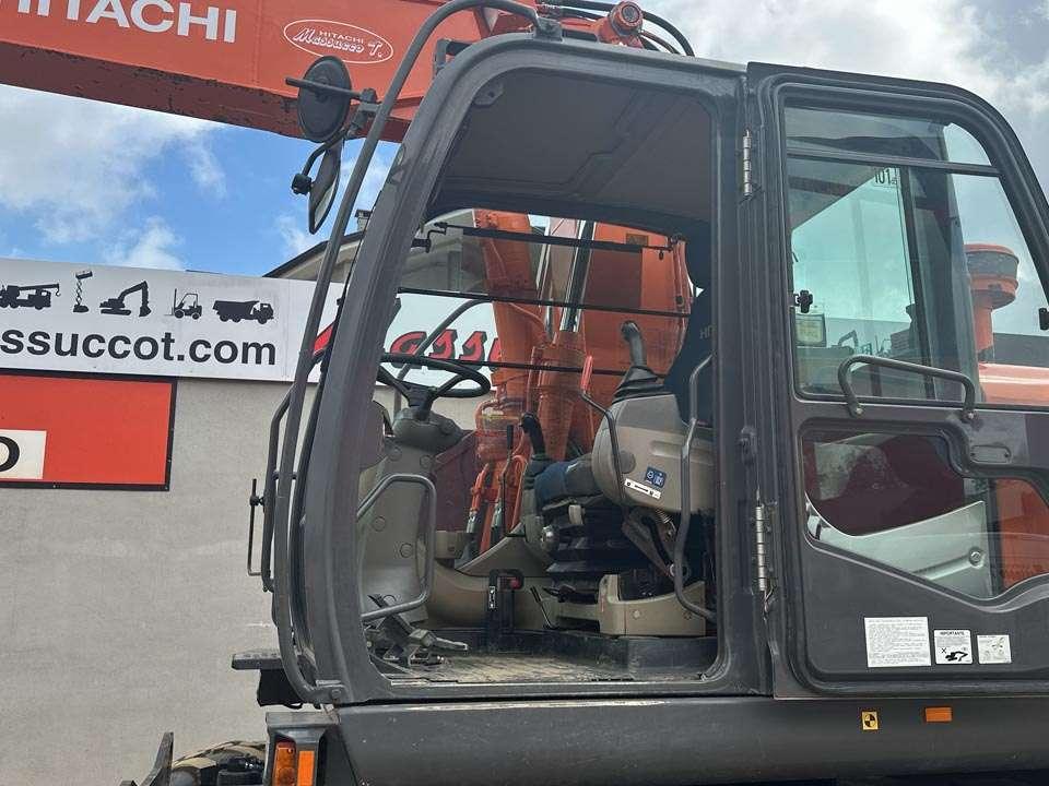 Hitachi ZX140WT-3 Photo 16