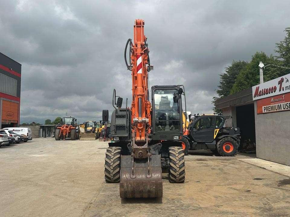 Hitachi ZX140WT-3 Photo 23