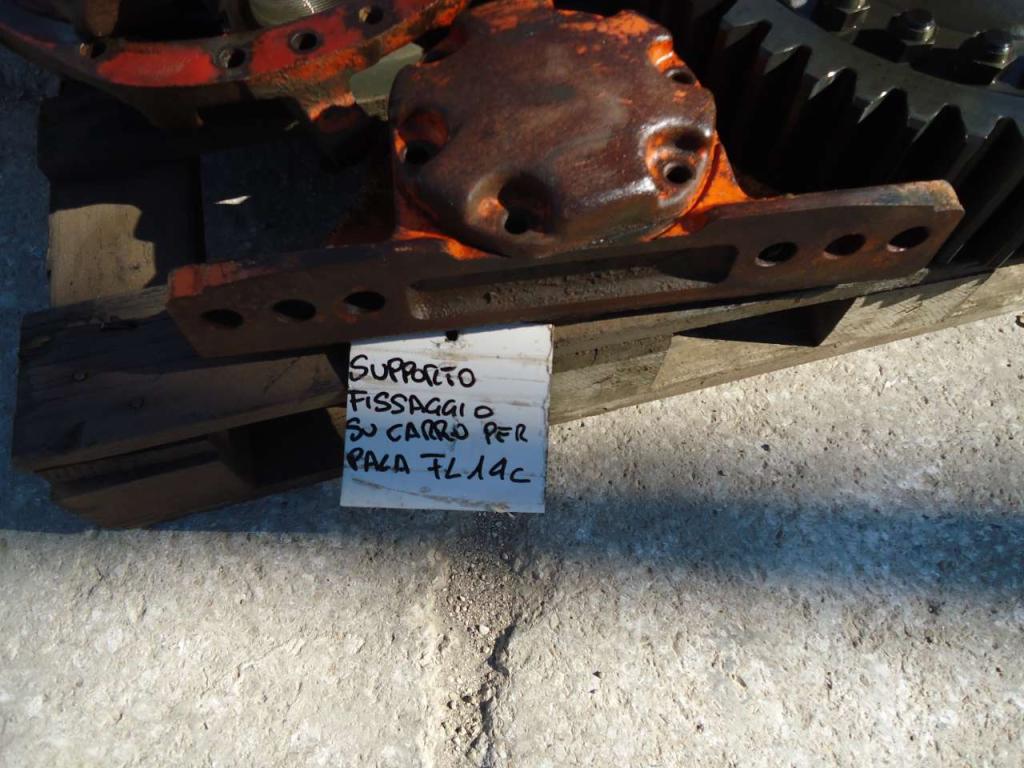 Supporto fissaggio su carro pour Fiat Allis FL14C Photo 1