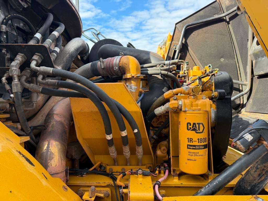 Caterpillar 730 - Automatic Greasing / Body Heating Photo 29