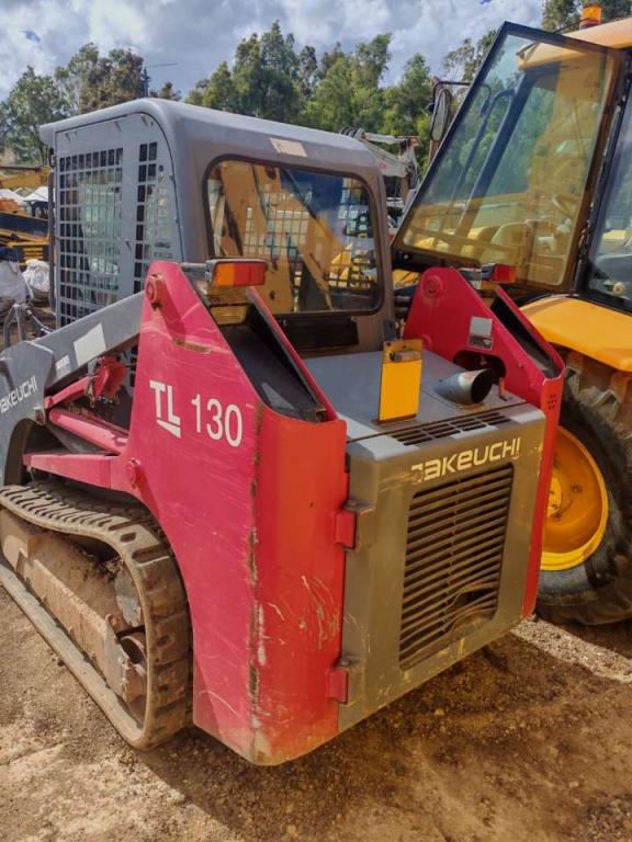 Takeuchi TL130 Photo 2